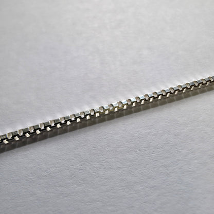 Srebrna verižica "HEDRON" 925/1000; masa=5.78g