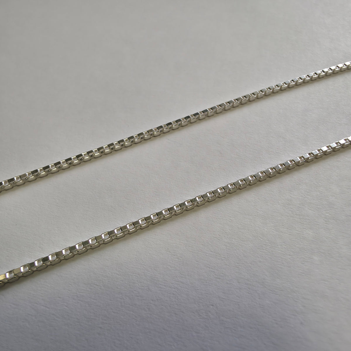 Srebrna verižica "BOROS" 925/1000; masa=4.43g