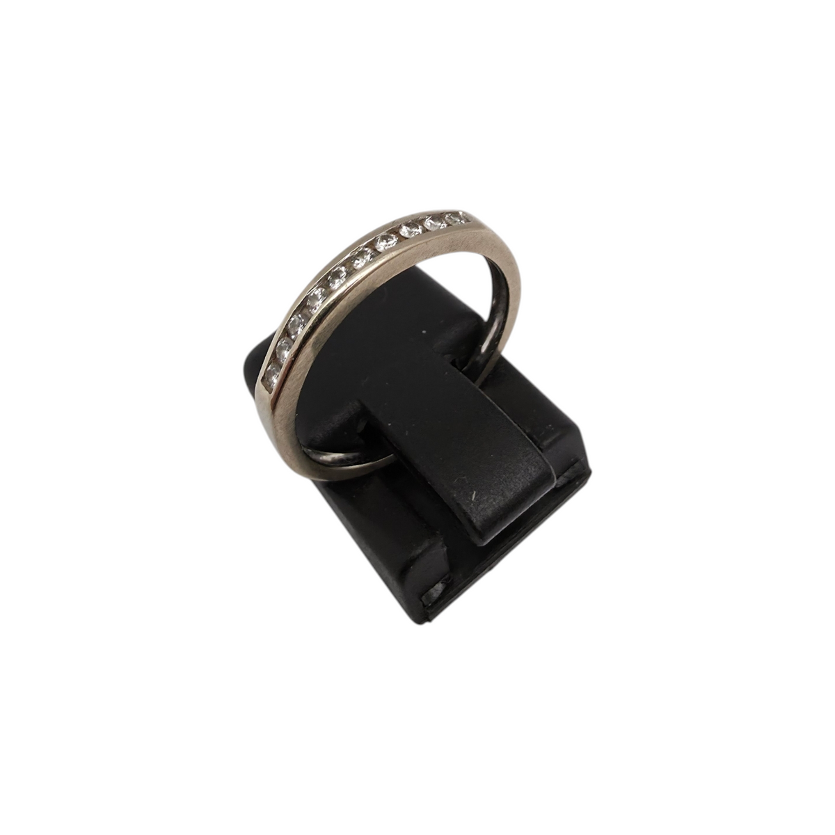 Diamantni prstan "ALEORA" 18K 750/1000; masa=1.97g