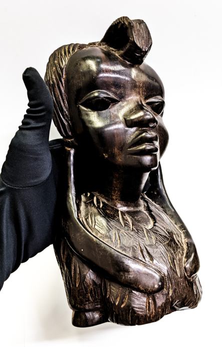 Afriški leseni plemenski kipec "Afriška princesa" 26x13x8cm