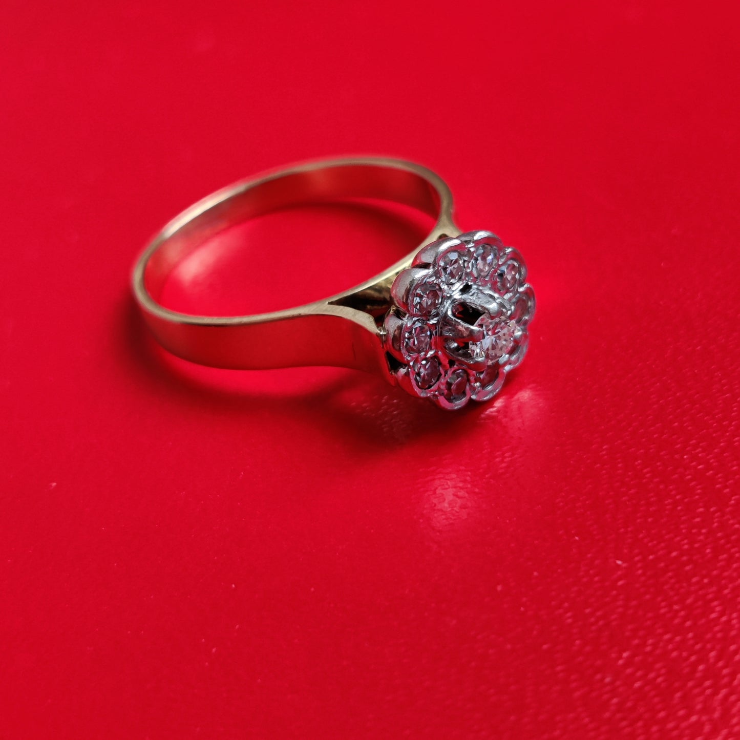 Diamantni prstan "ASTRA" 18K 750/1000+DIA; masa=4.21g