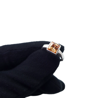 Srebrni prstan "LARANJA" Ag 925/1000; masa=4.26g