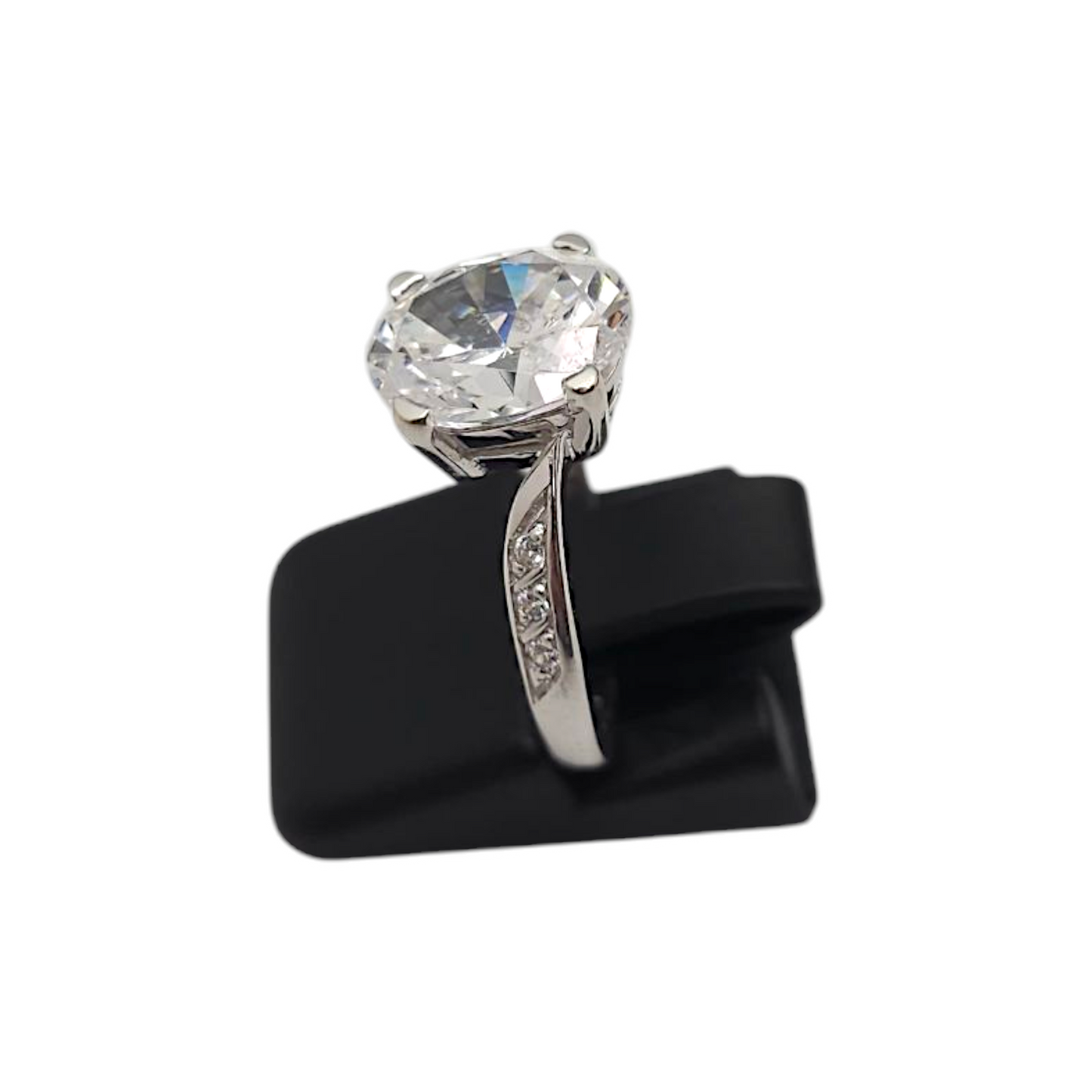 Zlati prstan ''AURA'' 14K 585/1000; masa=4.00g