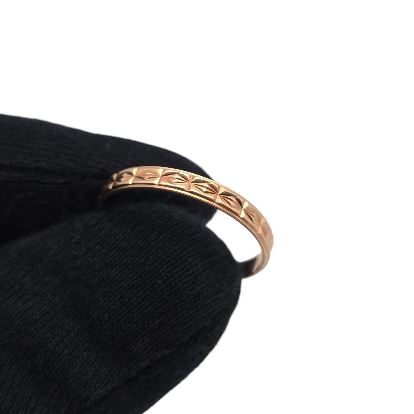 Zlati prstan ''EIRA'' 14K 585/1000; masa=1.46g