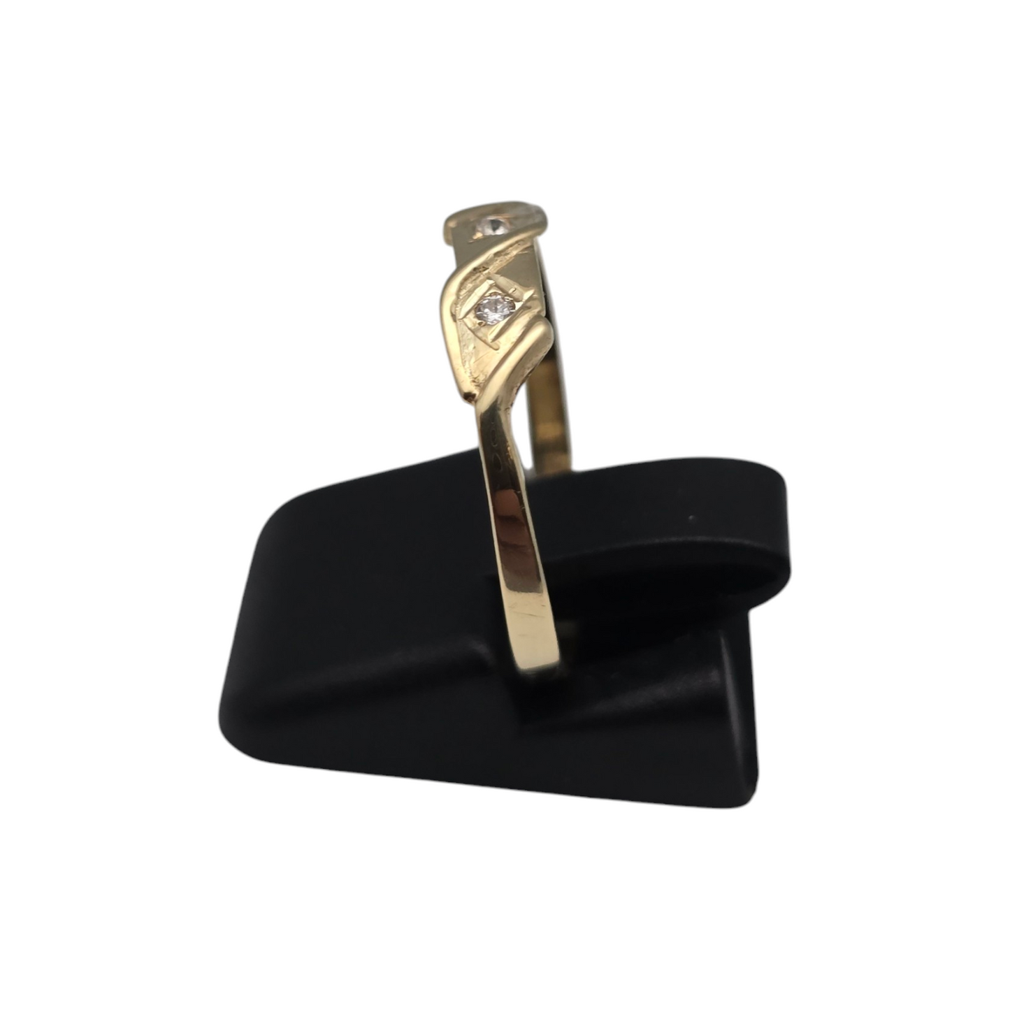 Zlati prstan ''ZAIR'' 14K 585/1000; masa=1.19g