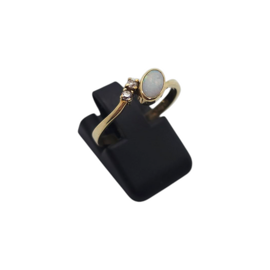 Zlati prstan ''DOE'' 14K 585/1000; masa=1.70g