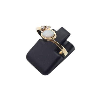 Zlati prstan ''DOE'' 14K 585/1000; masa=1.70g