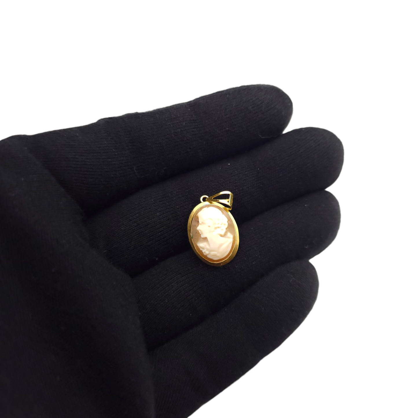 Zlati obesek "LUCKY" 14K 585/1000; masa=1.70g