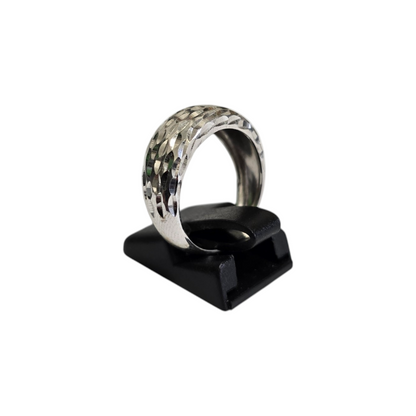 Zlati prstan ''EFFY'' 18K 750/1000; masa=4.28g