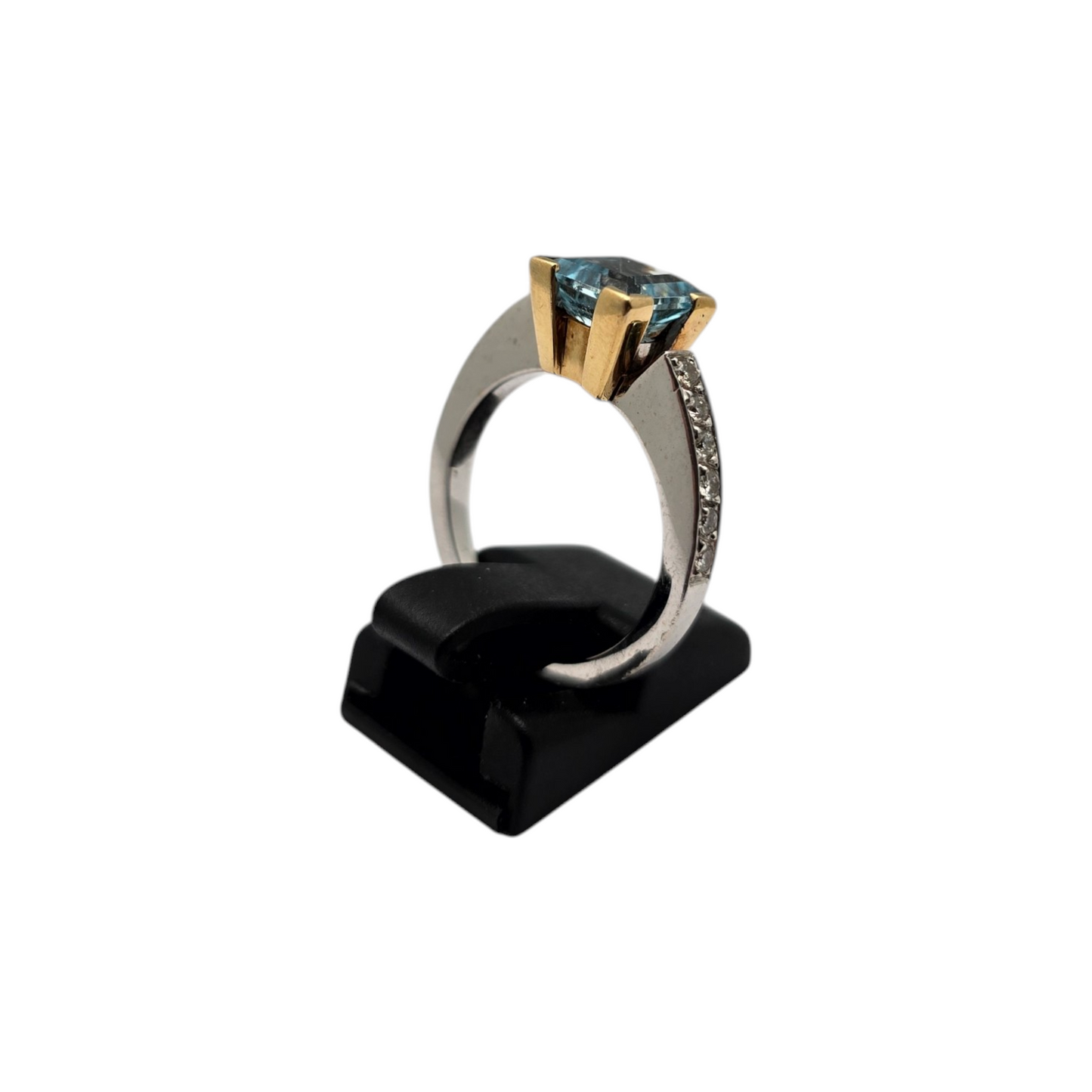 Diamantni prstan ''TUTONE'' 18K 750/1000+DIA; masa=6.43g